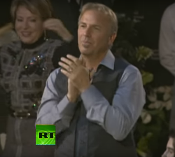 putin-sings-blueberry-hills-kevin-costner